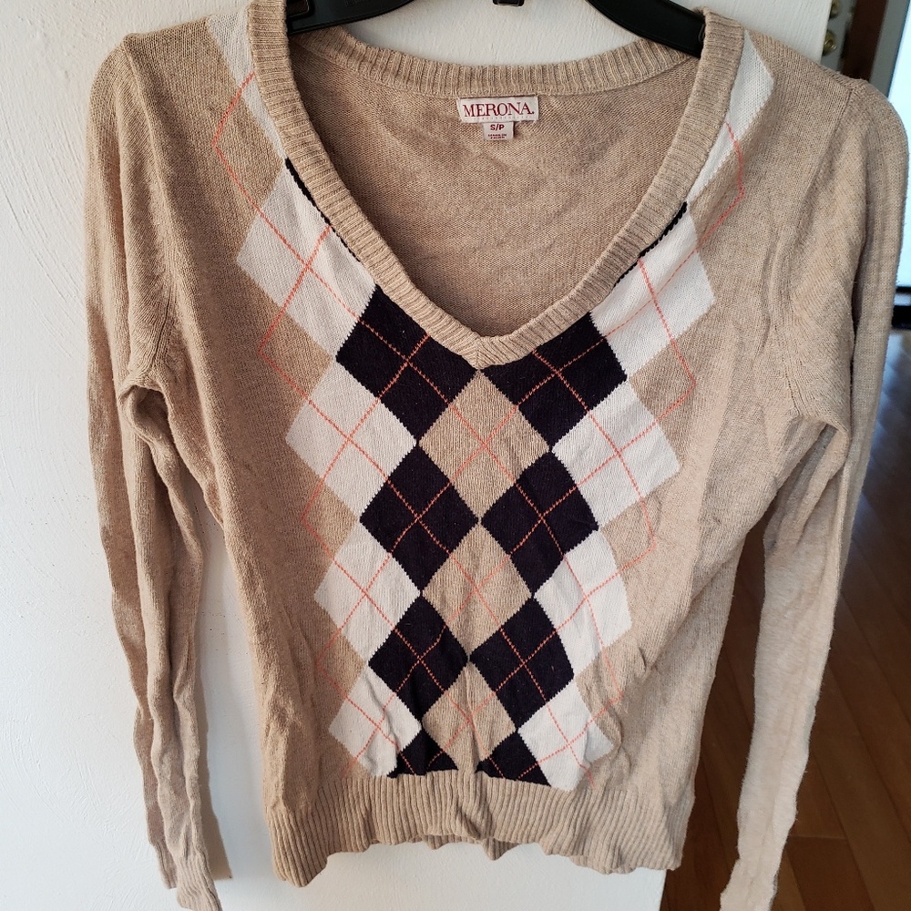 Work sweater top. V-neck.